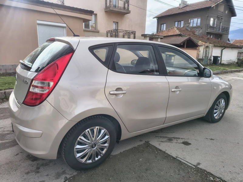 Hyundai I30 1.6crdi, снимка 3 - Автомобили и джипове - 52598732