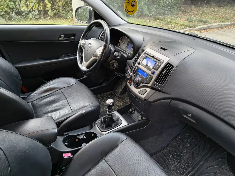 Hyundai I30 1.6crdi, снимка 9 - Автомобили и джипове - 52598732