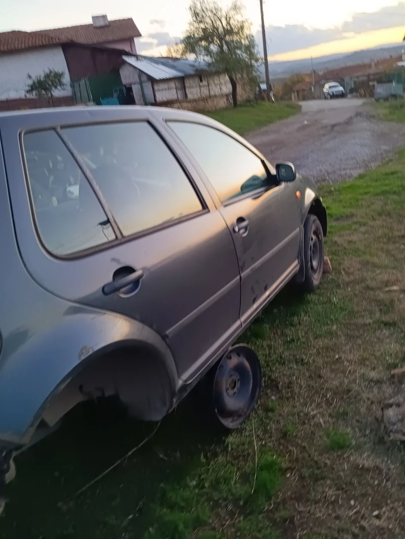 VW Golf 1.9.sdi, снимка 3 - Автомобили и джипове - 52171412