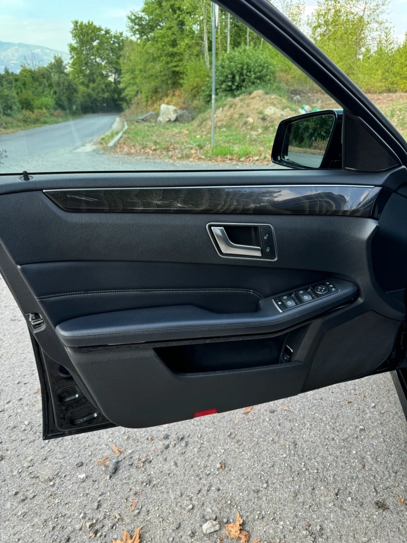 Mercedes-Benz E 220 220CDI, снимка 15 - Автомобили и джипове - 52424329