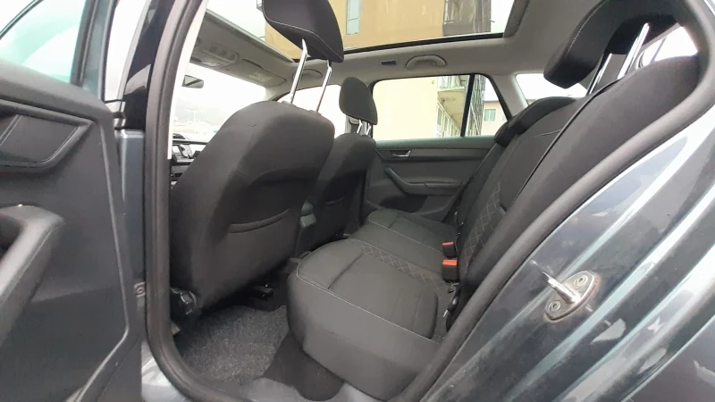 Skoda Fabia 105кс Панорама Кейледсгол, снимка 11 - Автомобили и джипове - 52667747