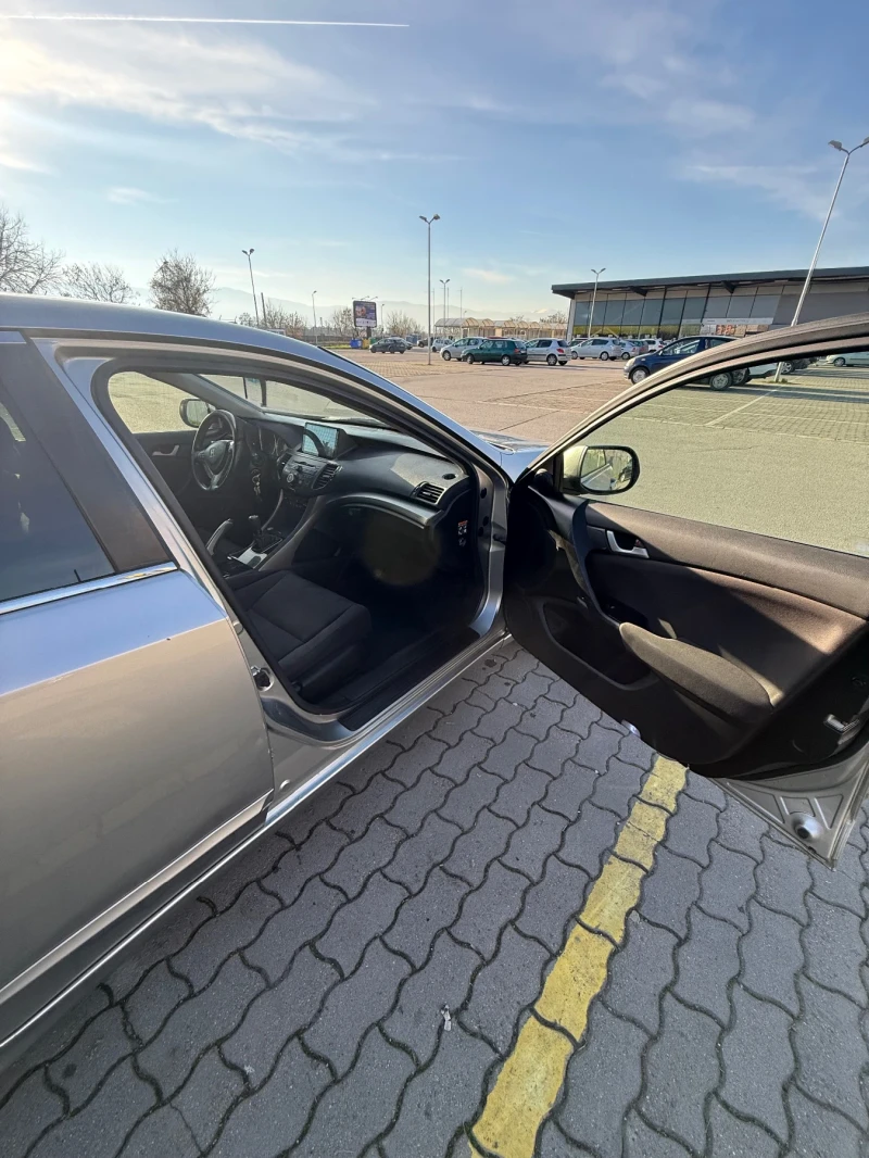 Honda Accord Седан, снимка 12 - Автомобили и джипове - 52710088