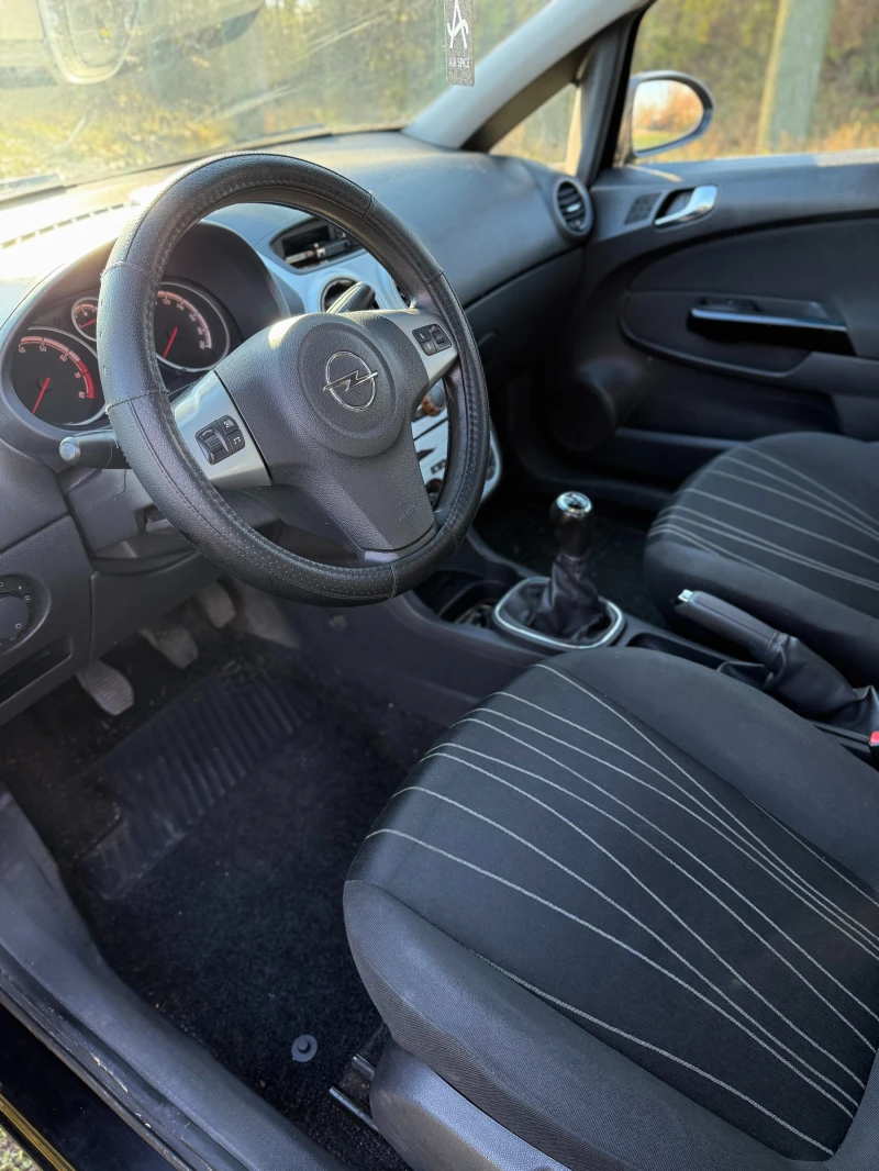 Opel Corsa, снимка 7 - Автомобили и джипове - 52752319