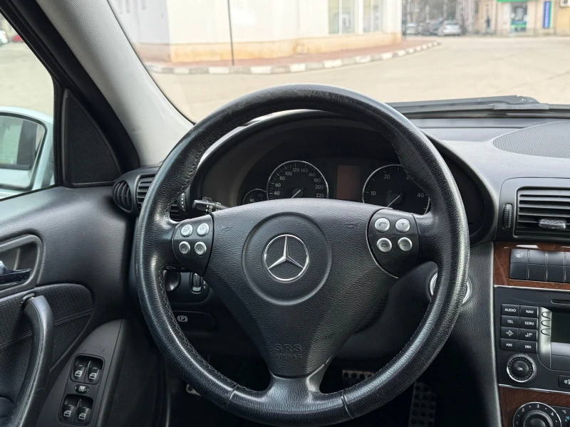 Mercedes-Benz C 220 C220 км реални НОВ ВНОС, снимка 14 - Автомобили и джипове - 53356313