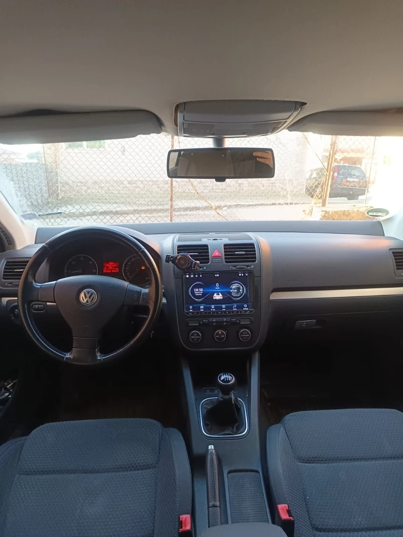 VW Jetta, снимка 11 - Автомобили и джипове - 53073123