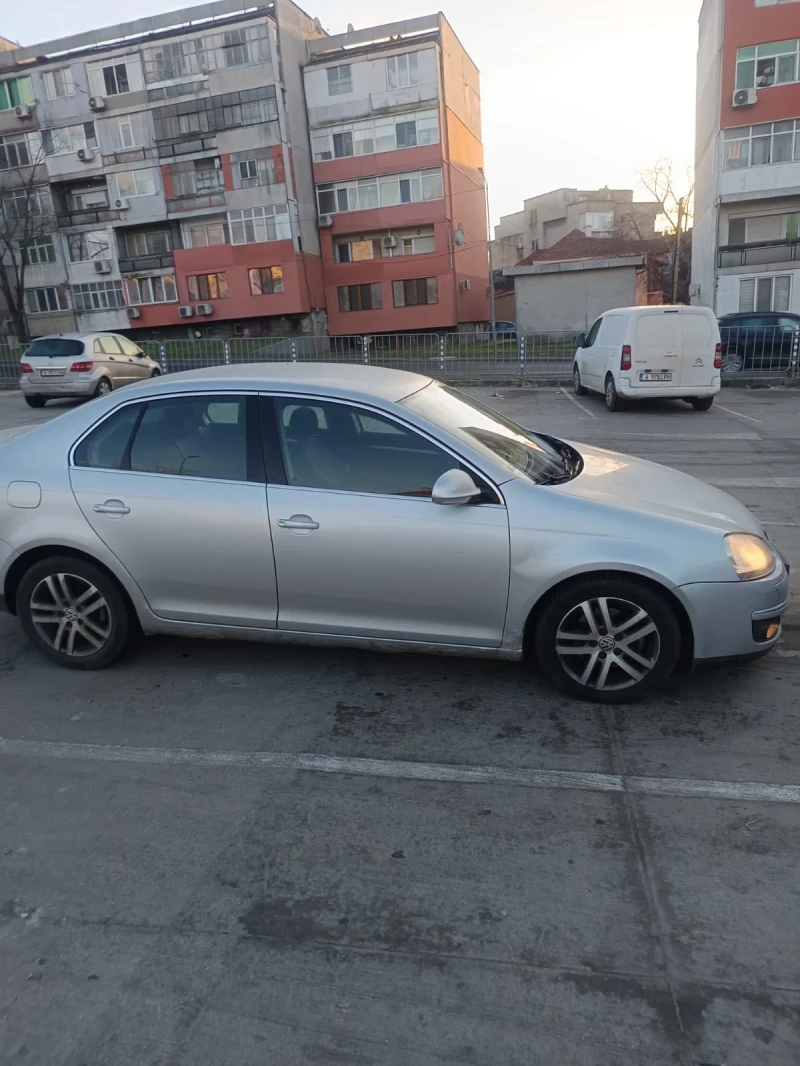 VW Jetta, снимка 3 - Автомобили и джипове - 53073123