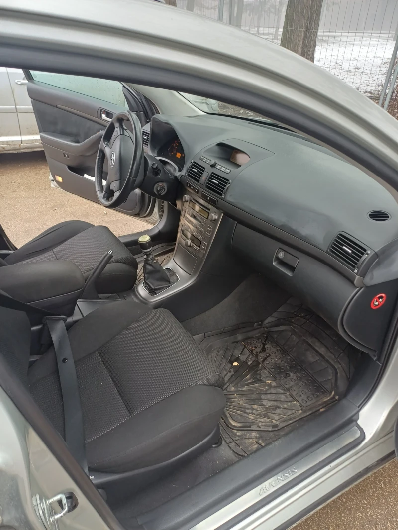 Toyota Avensis, снимка 5 - Автомобили и джипове - 53234659