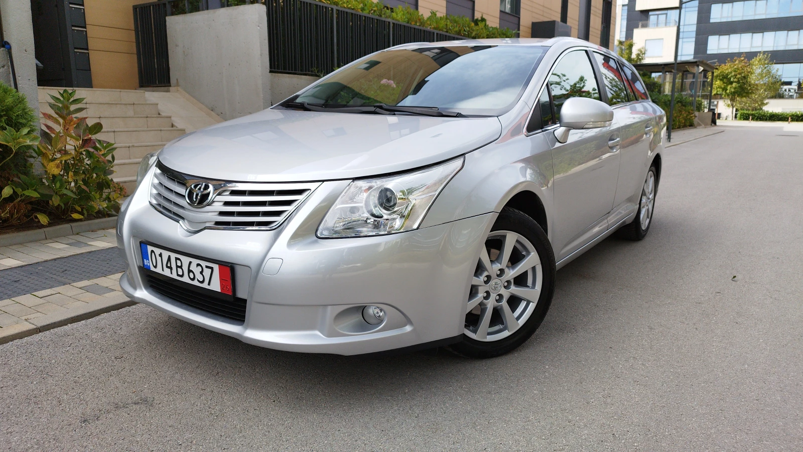 Toyota Avensis 2, 0i #KEYLESS#NAVI#CAMERA# - [1] 