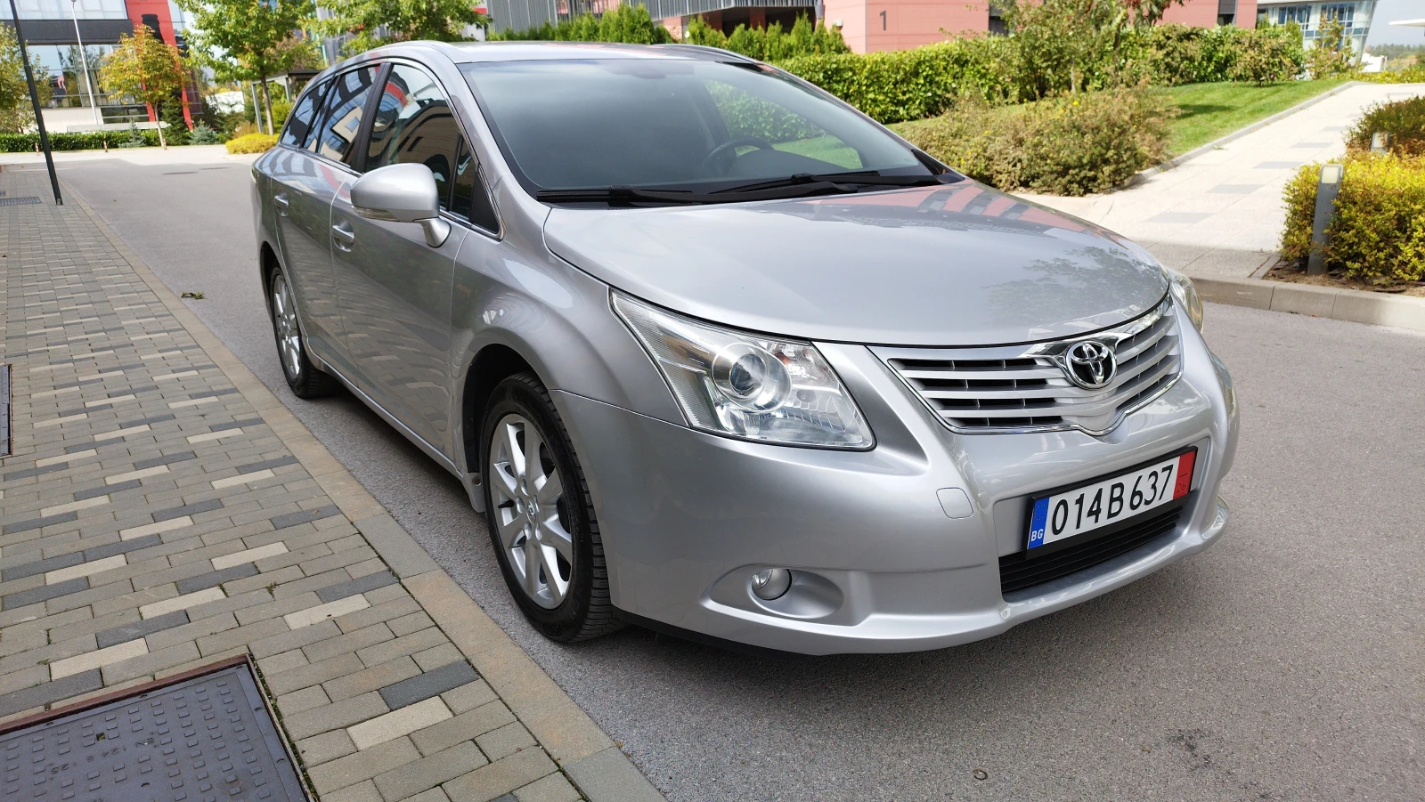 Toyota Avensis 2, 0i #KEYLESS#NAVI#CAMERA# - изображение 6