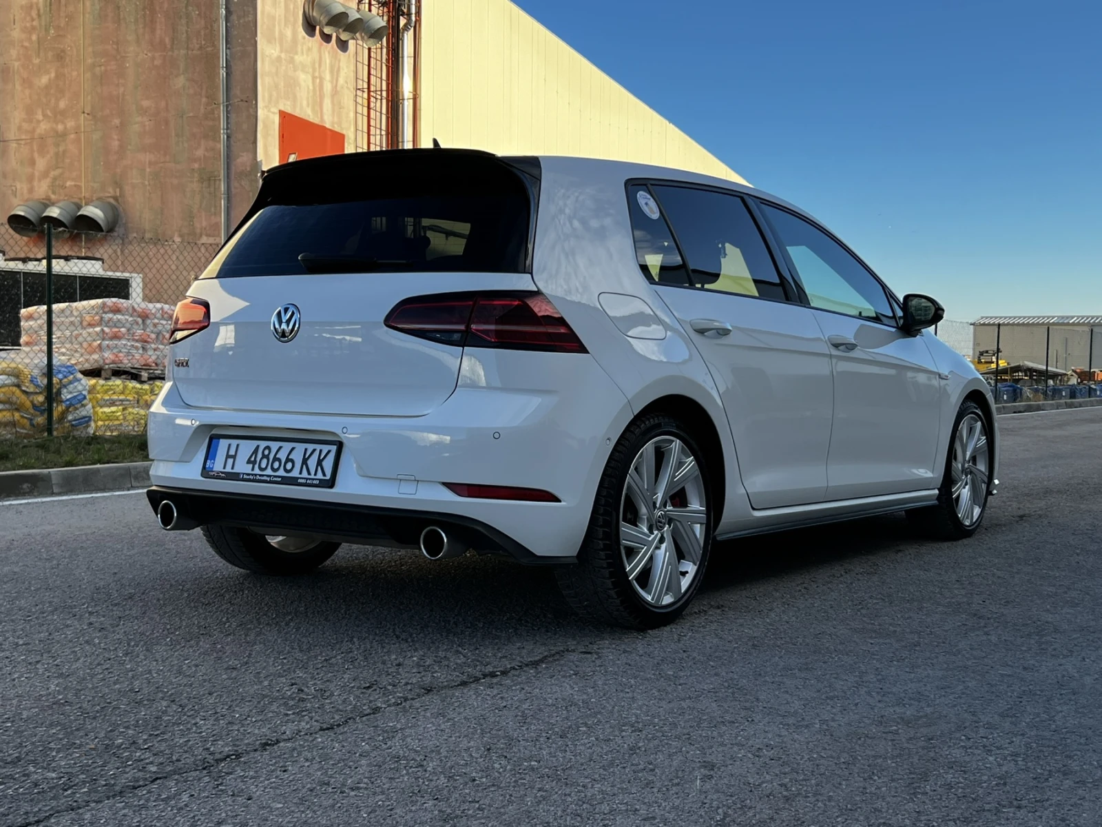 VW Golf 7.5 GTI 2.0 TSI PP - изображение 6