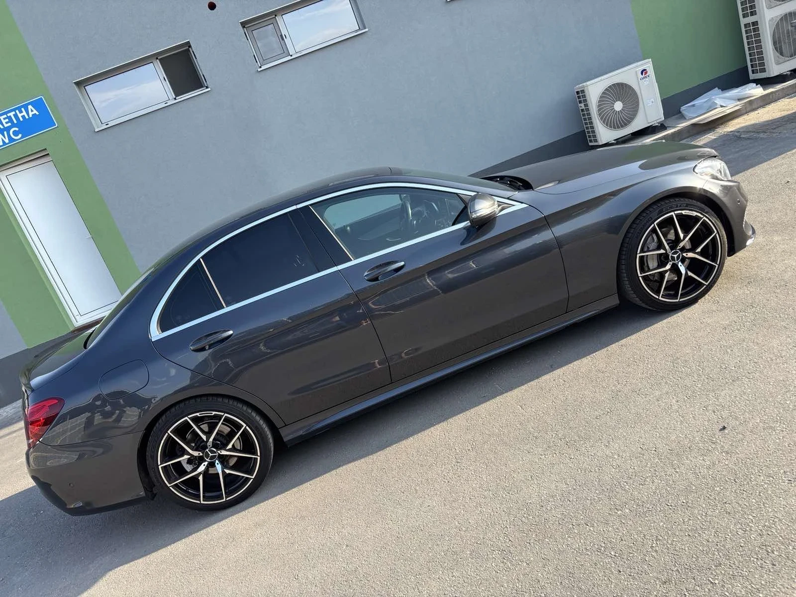Mercedes-Benz C 220 AMG - изображение 8