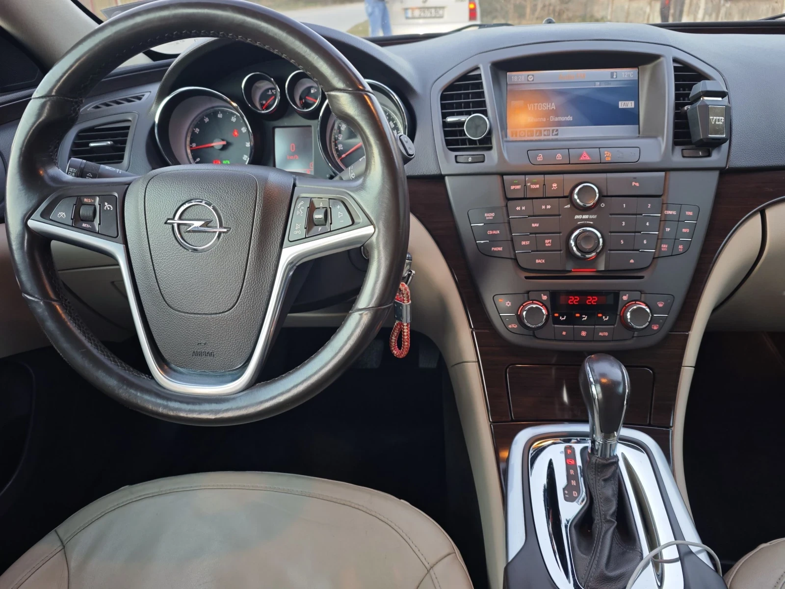 Opel Insignia Cosmo 2.0T 4x4, снимка 8 - Автомобили и джипове - 53850031