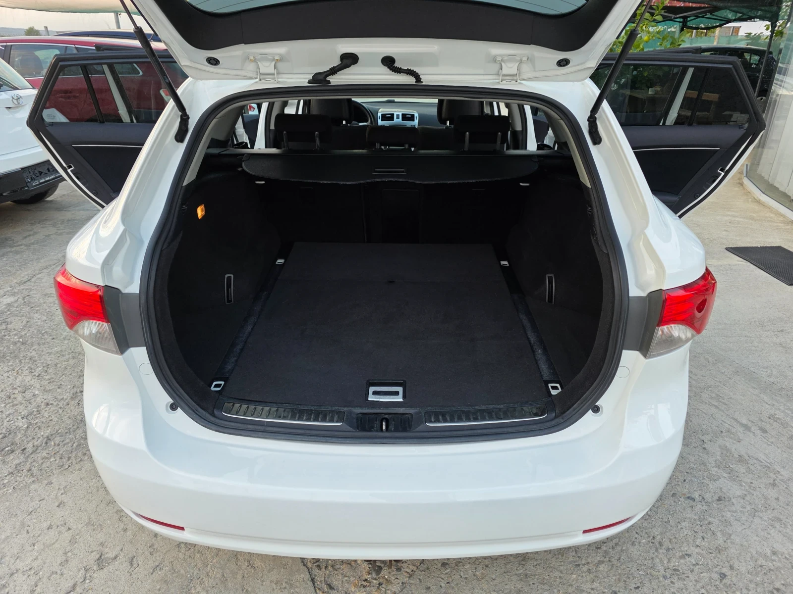 Toyota Avensis 2.0 D4D Панорама Navi Камера - изображение 9