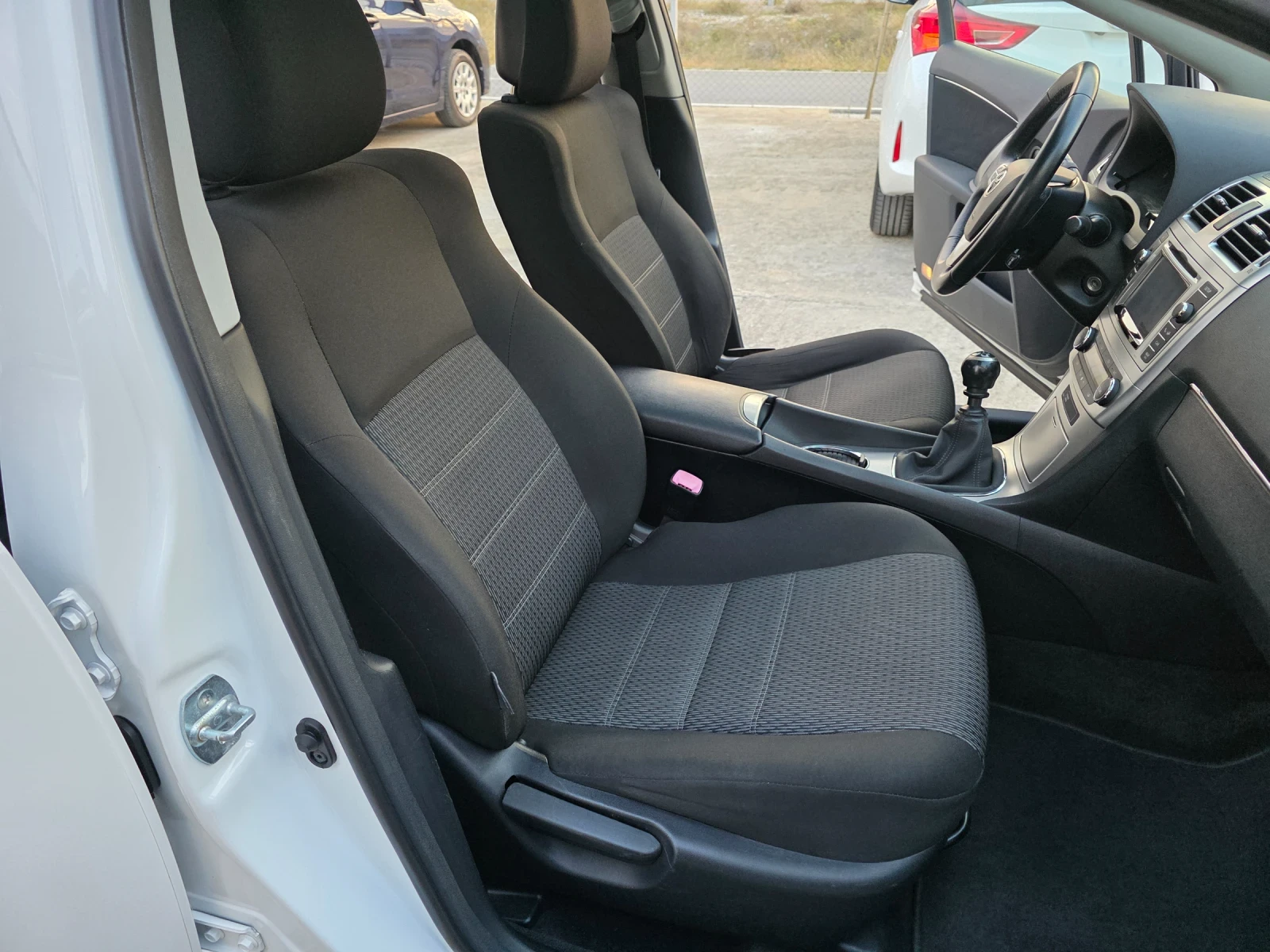 Toyota Avensis 2.0 D4D Панорама Navi Камера - изображение 7