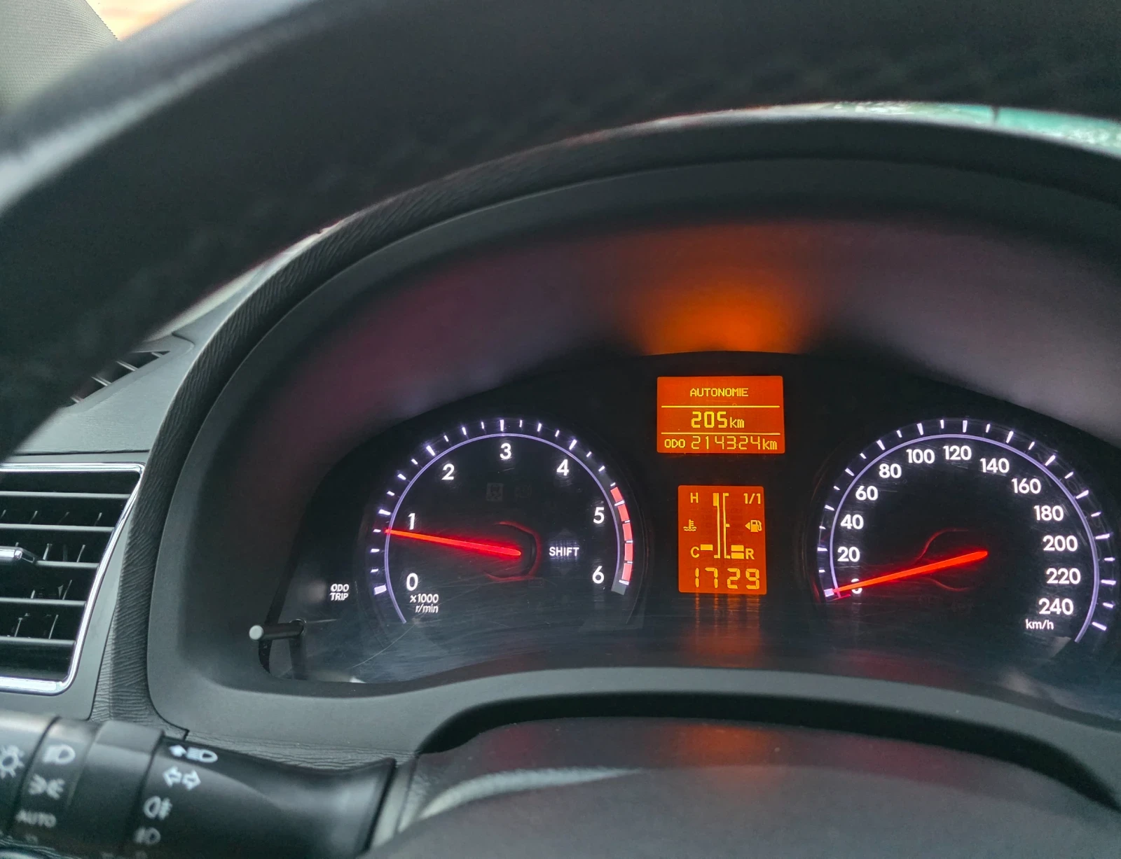 Toyota Avensis 2.0 D4D  Navi  | Mobile.bg   14