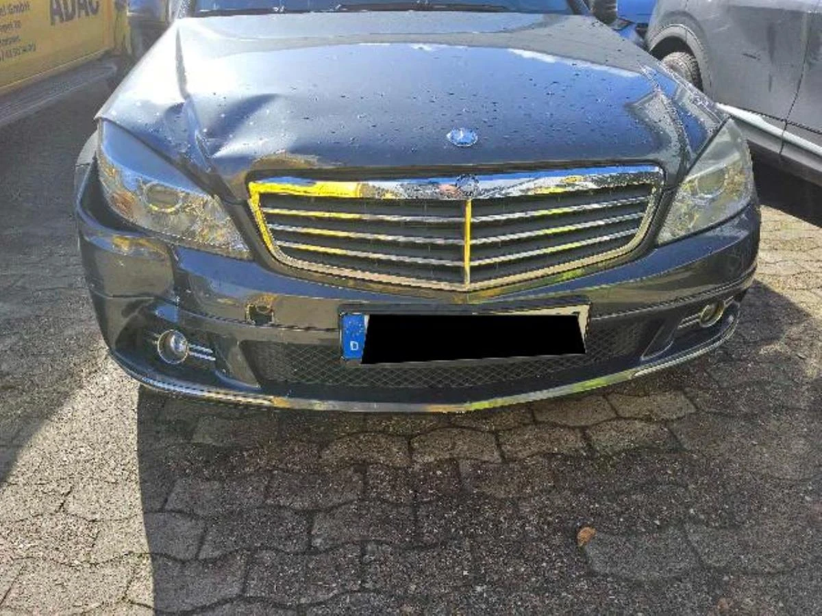 Mercedes-Benz C 200 CDI Германия Нави Кожа Автомат Реални КМ 1-Соб. - изображение 3