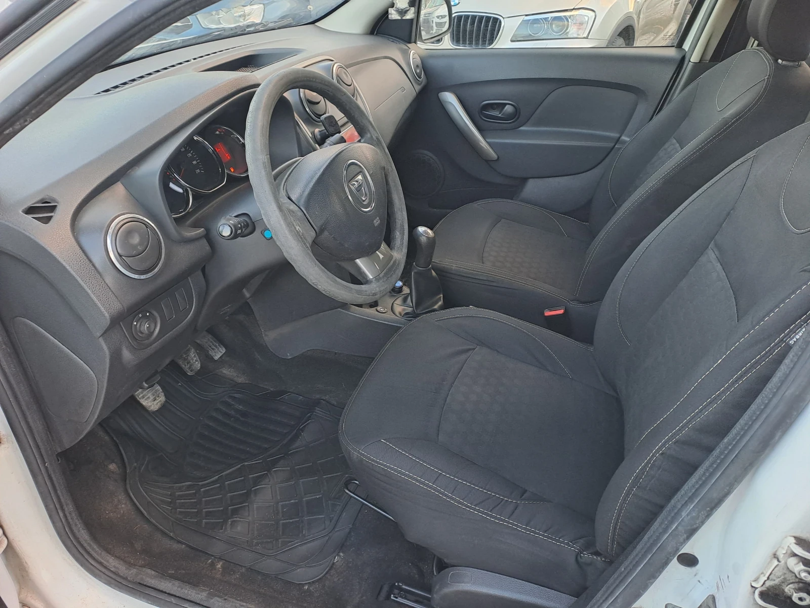 Dacia Logan 1, 2i, ГАЗ, 75кс, Климатик - изображение 7