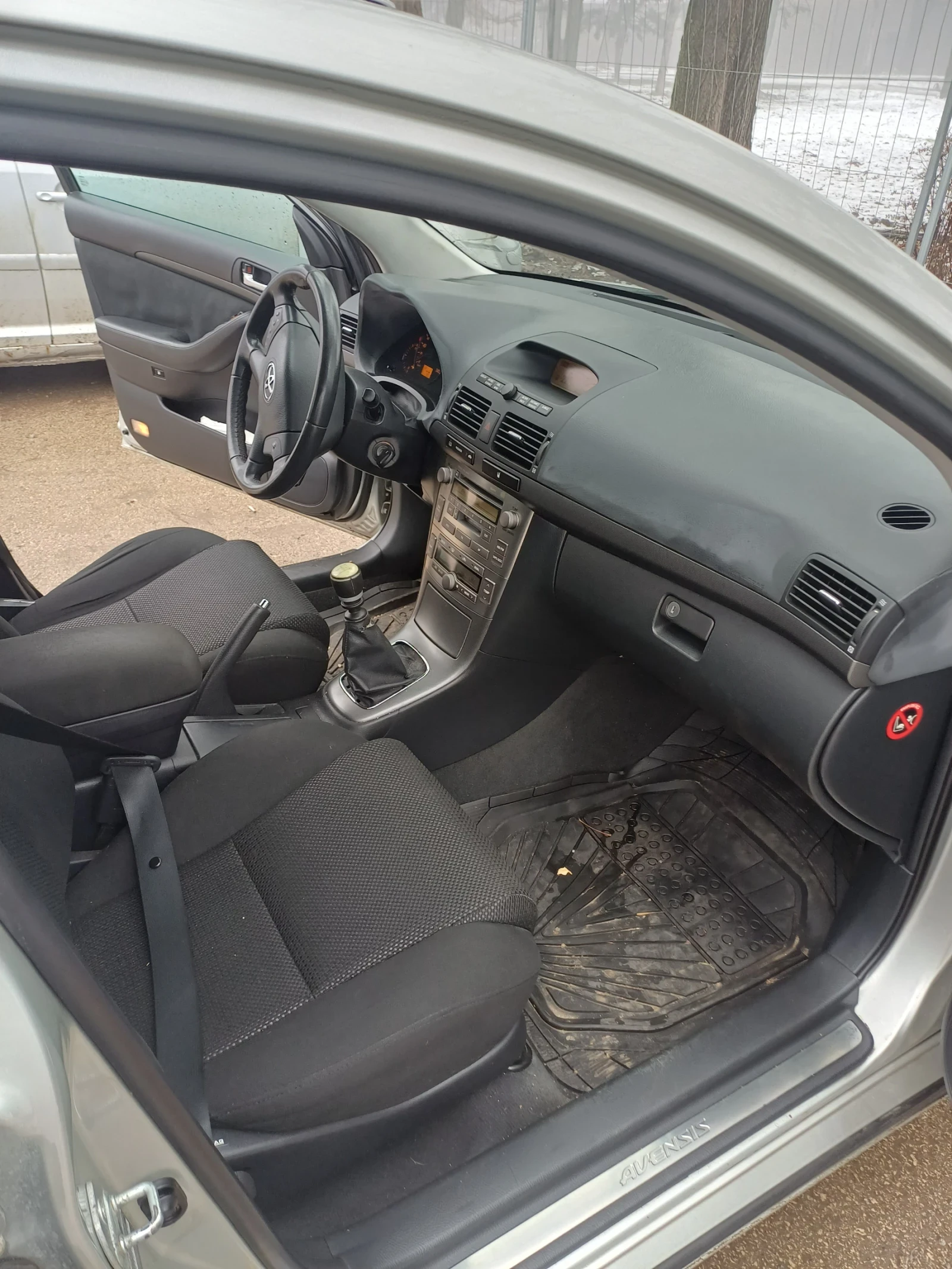 Toyota Avensis  - изображение 5