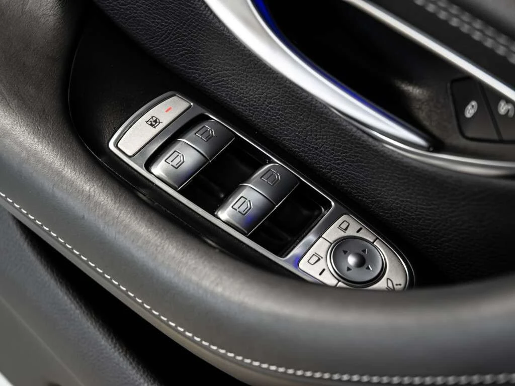 Mercedes-Benz CLS * AMG CLS53 * CARFAX * ���� �� �� | Mobile.bg � ����������� 11