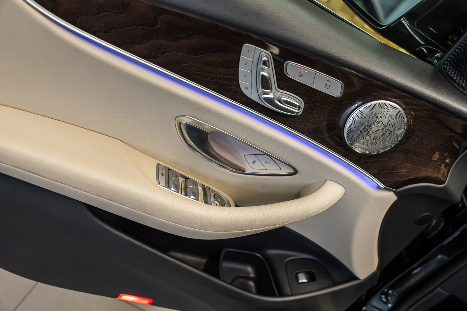 Mercedes-Benz E 300 AMG Pack | Mobile.bg � ����������� 11