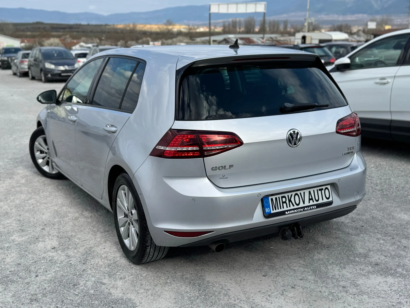 VW Golf 1.6TDI 110/XENON/FULL-LED/NAVI/ БЕЗ АНАЛОГ, снимка 3 - Автомобили и джипове - 53975079
