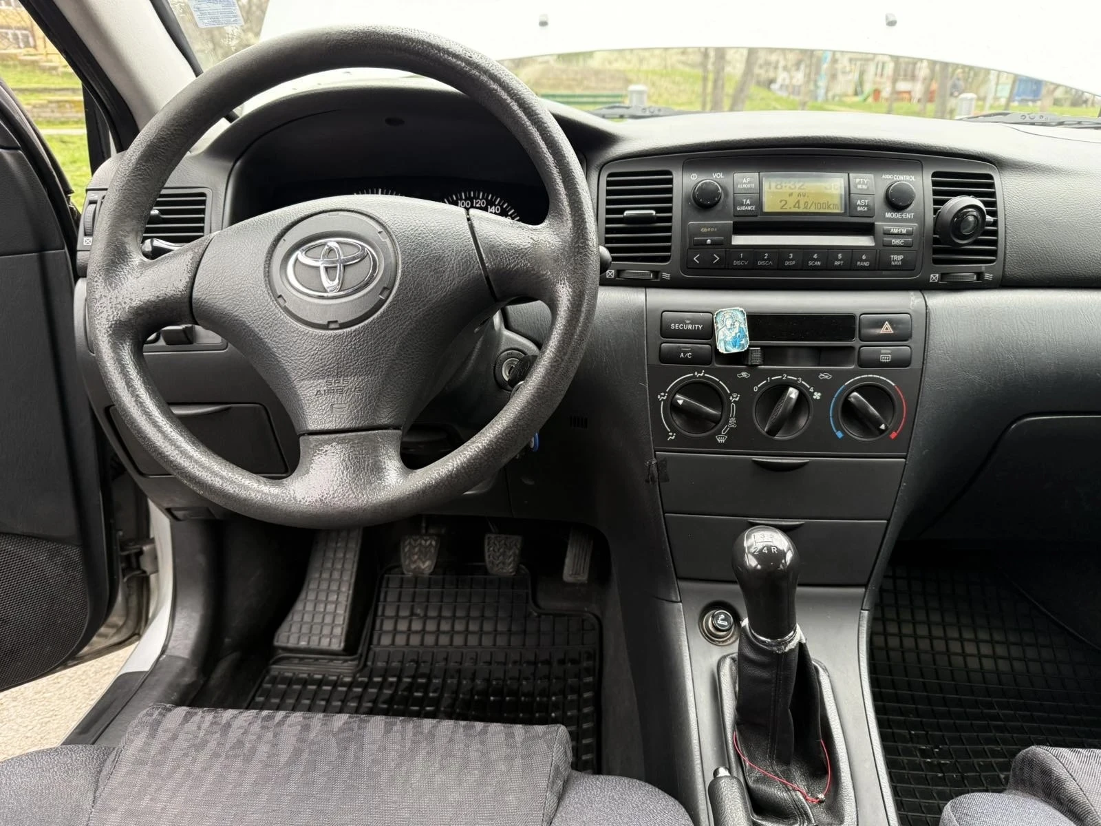 Toyota Corolla, снимка 8 - Автомобили и джипове - 54021024