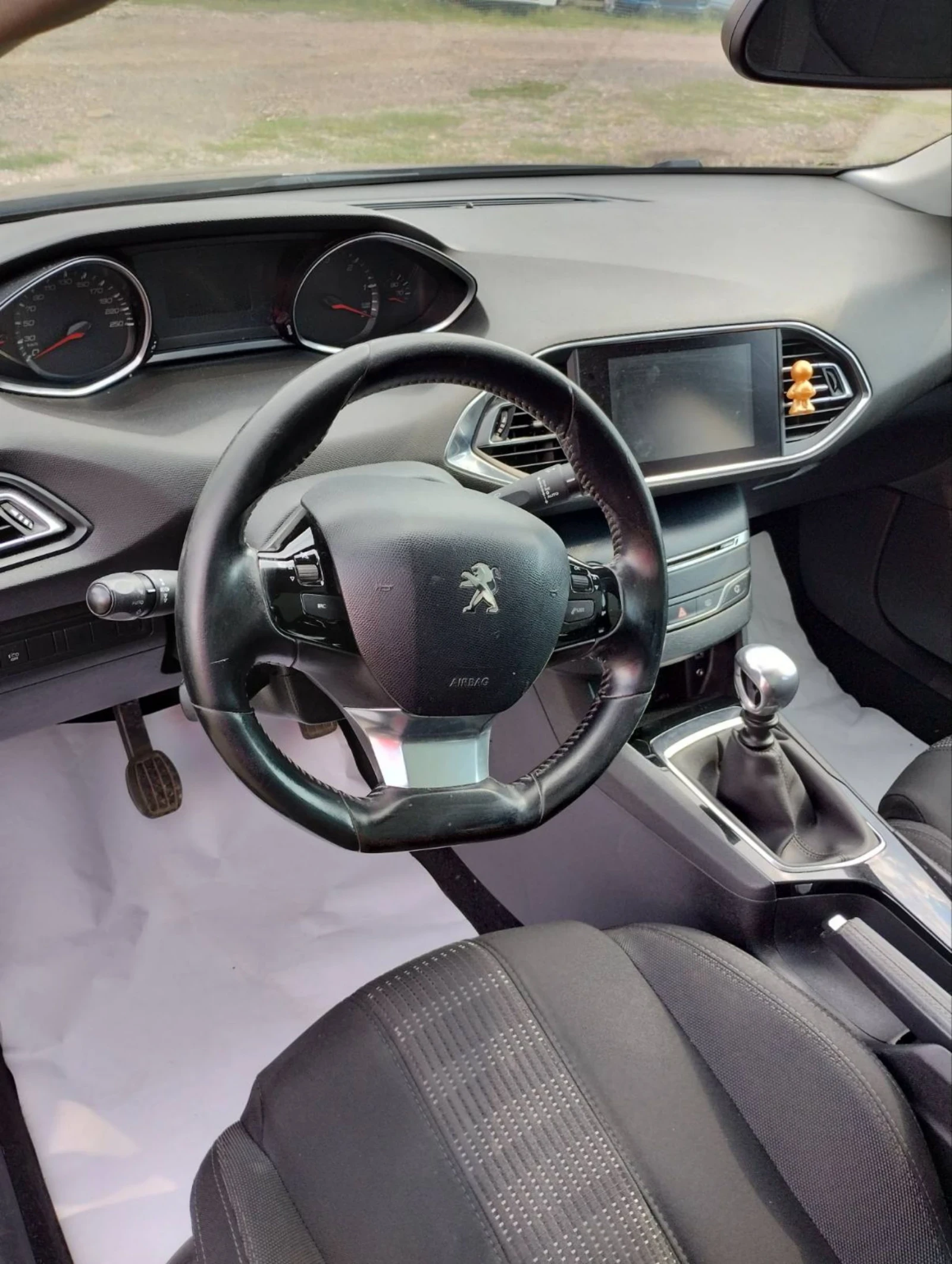 Peugeot 308 1.6 HDI EURO 6 , снимка 10 - Автомобили и джипове - 55343244