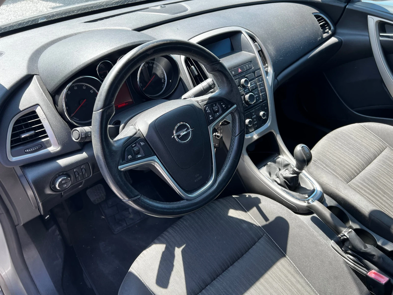 Opel Astra 1.6Бензин 115к.с. 99000 KM!!  EURO 5A, снимка 5 - Автомобили и джипове - 55466283