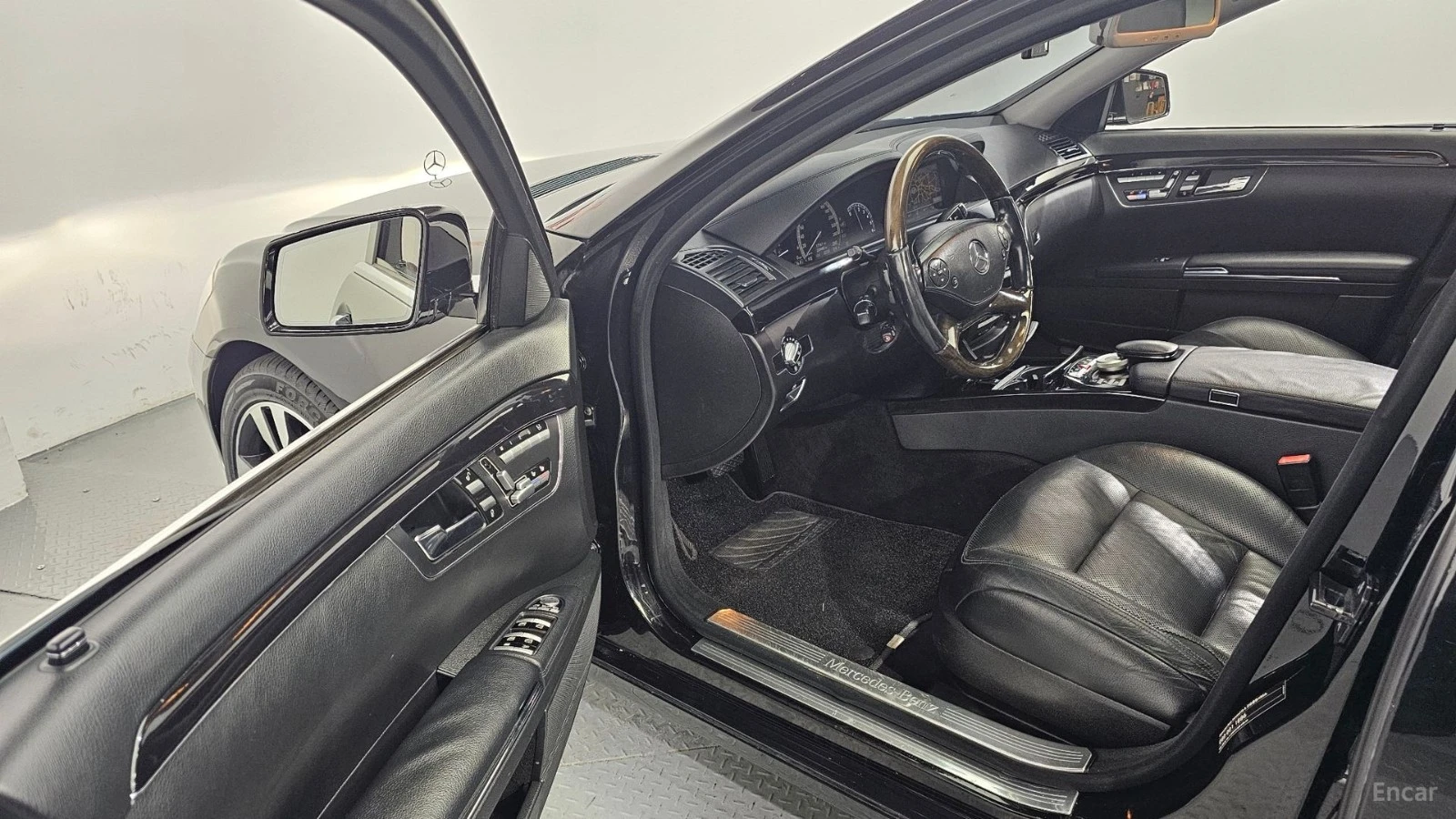 Mercedes-Benz S 350 BLUETEC* ПОДГР* ОБДУХВ* PANO* ХЕДЪП* АВТОКРЕДИТ* , снимка 9 - Автомобили и джипове - 55619734