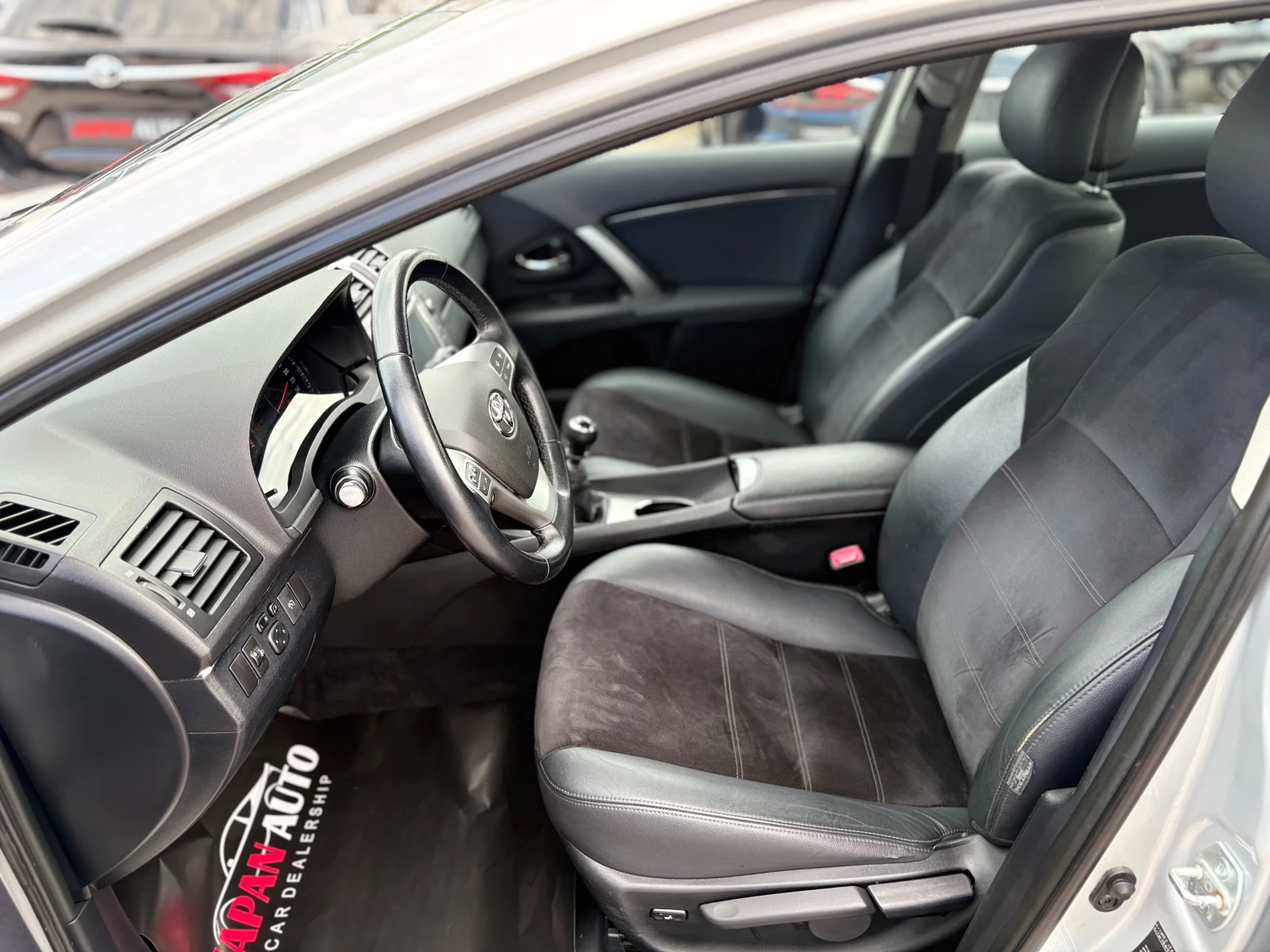 Toyota Avensis 2.0 D-4D ALCANTARA ���! � ��������!  | Mobile.bg � ����������� 8