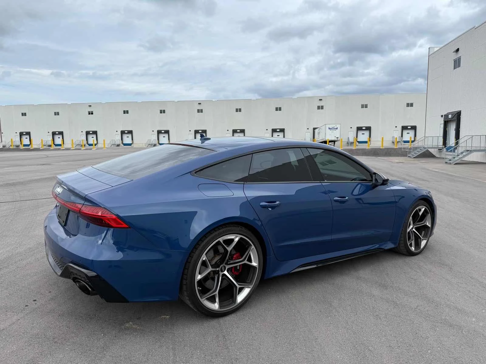 Audi Rs7 * 4.0 TFSI quattro * CARFAX * ОПЦИЯ ЗА ФИНАНСИРАНЕ, снимка 10 - Автомобили и джипове - 55979533