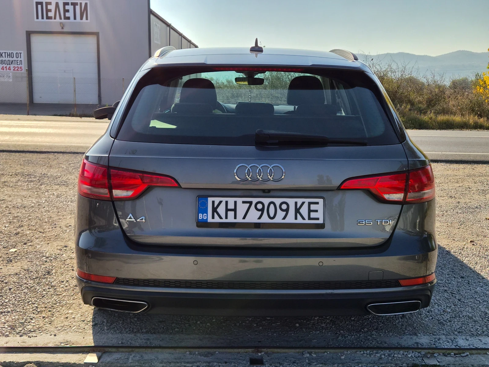 Audi A4 2.0 TDI, снимка 6 - Автомобили и джипове - 56598271