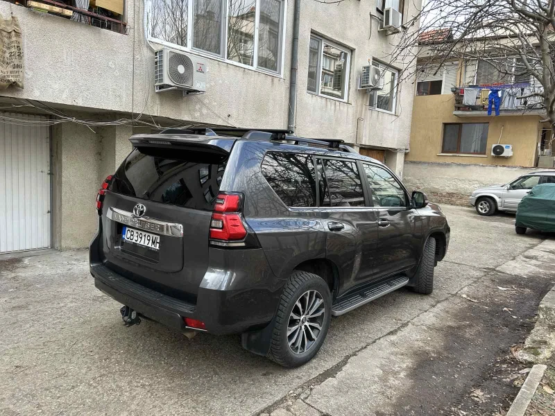 Toyota Land cruiser Luxury Premium Гаранционен, снимка 4 - Автомобили и джипове - 48881934