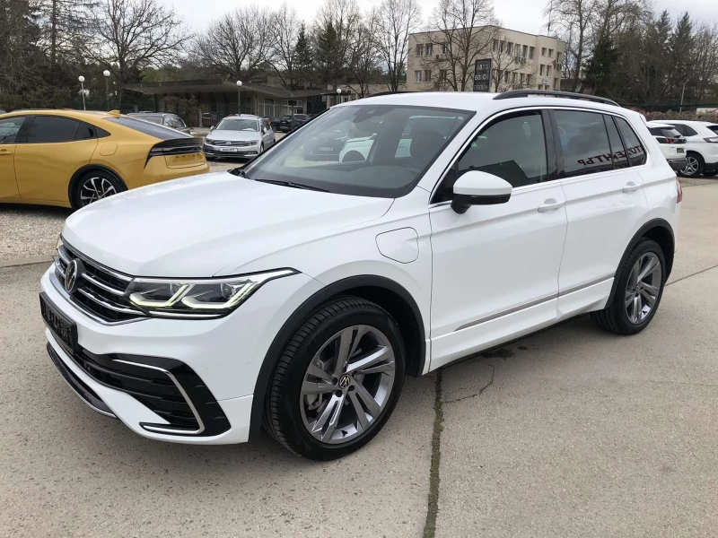 VW Tiguan R-Line Hybrid, снимка 3 - Автомобили и джипове - 50638061