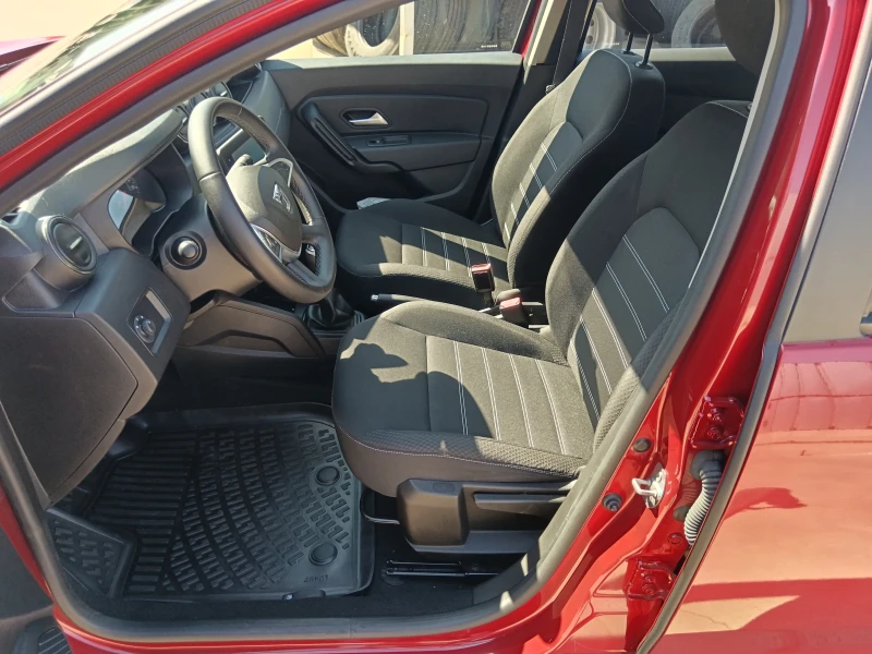 Dacia Duster 1.5dci-116kc, снимка 9 - Автомобили и джипове - 51822574