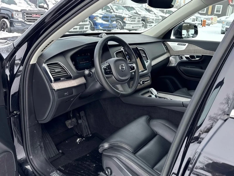 Volvo Xc90 Ultimate Bright Theme  CARFAX, снимка 5 - Автомобили и джипове - 53362253