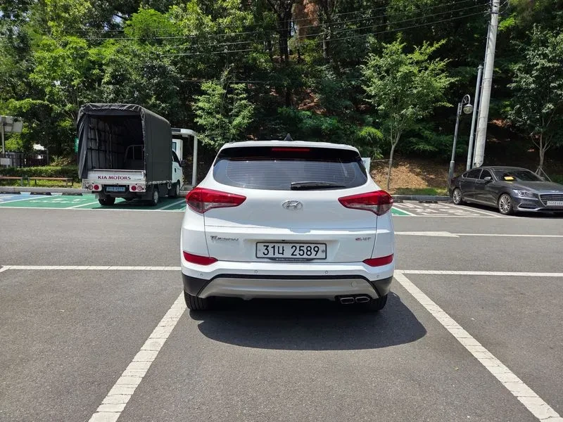 Hyundai Tucson 2.0 - САМО 30% АВАНС, снимка 4 - Автомобили и джипове - 56065945