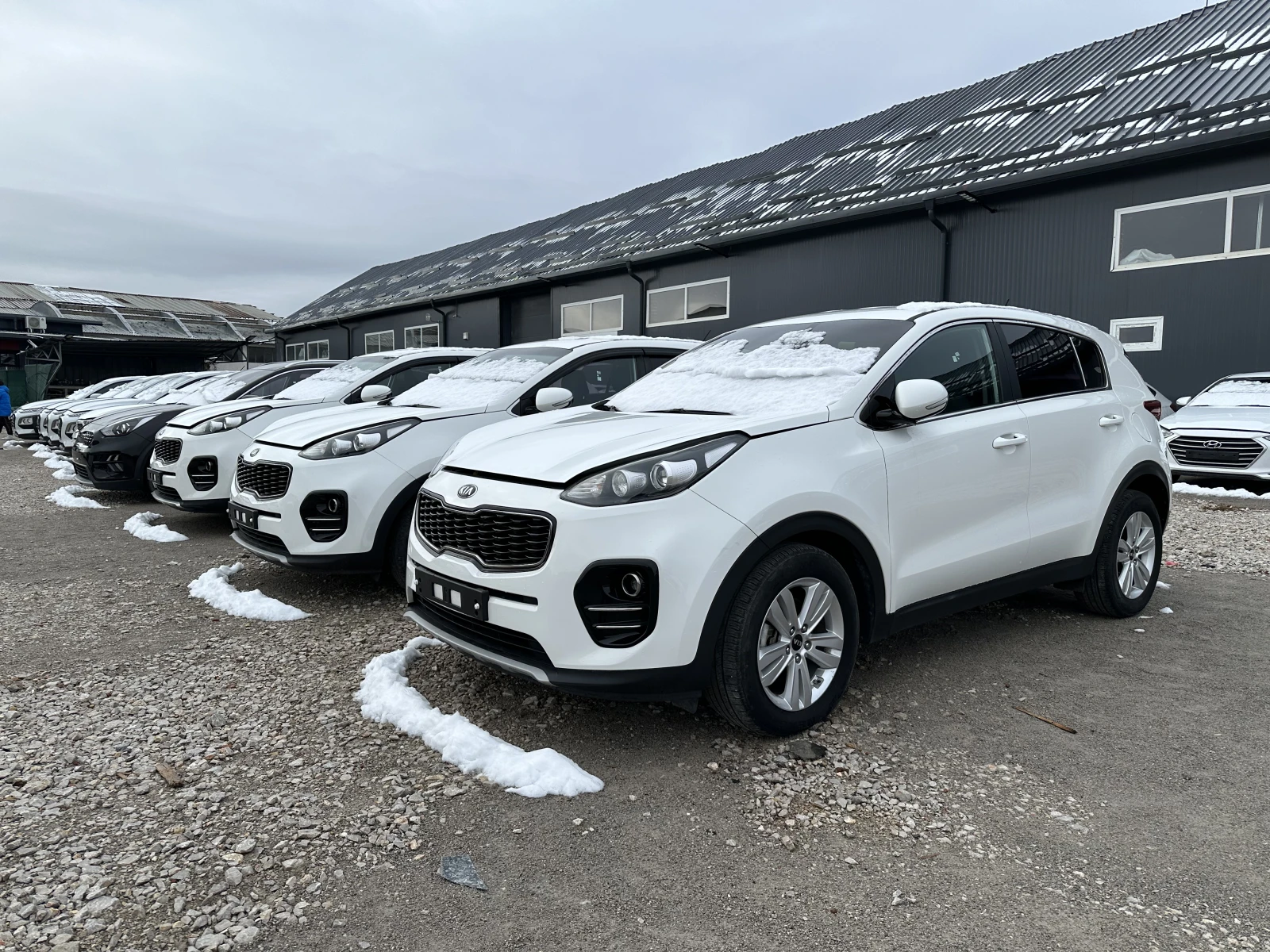 Kia Sportage 3 БРОЯ / ВНОС ОТ КОРЕЯ / ОРИГИНАЛЕН ПРОБЕГ - изображение 2