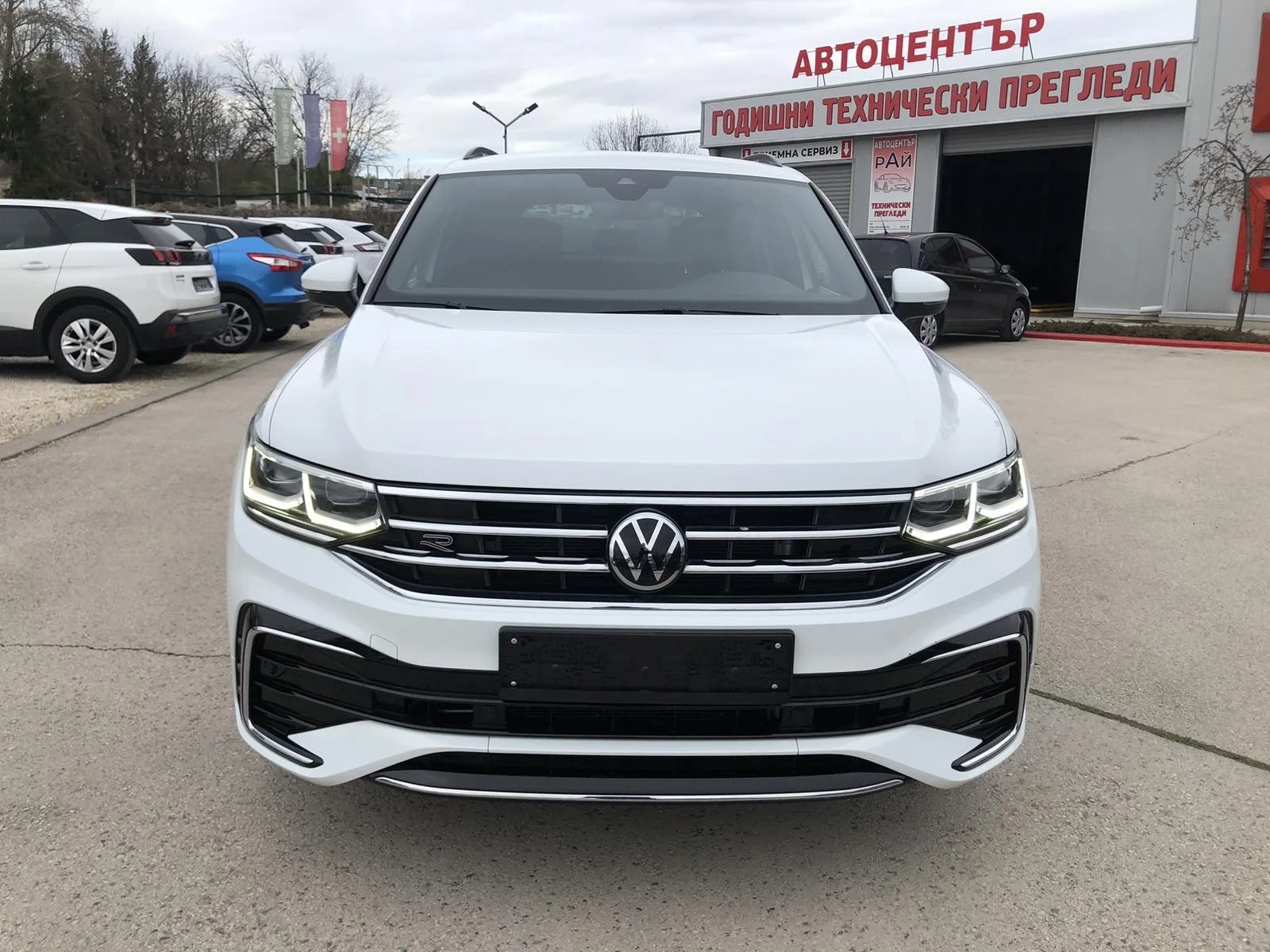 VW Tiguan R-Line Hybrid - изображение 2