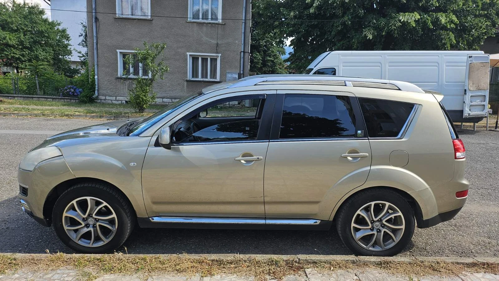Citroen C-Crosser  - изображение 2