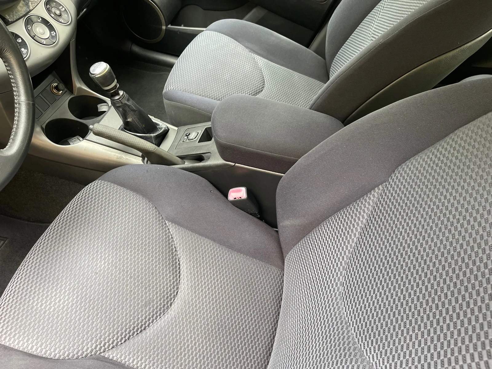 Toyota Rav4 2.2D4D#136KC#4X4#196887KM! | Mobile.bg   5