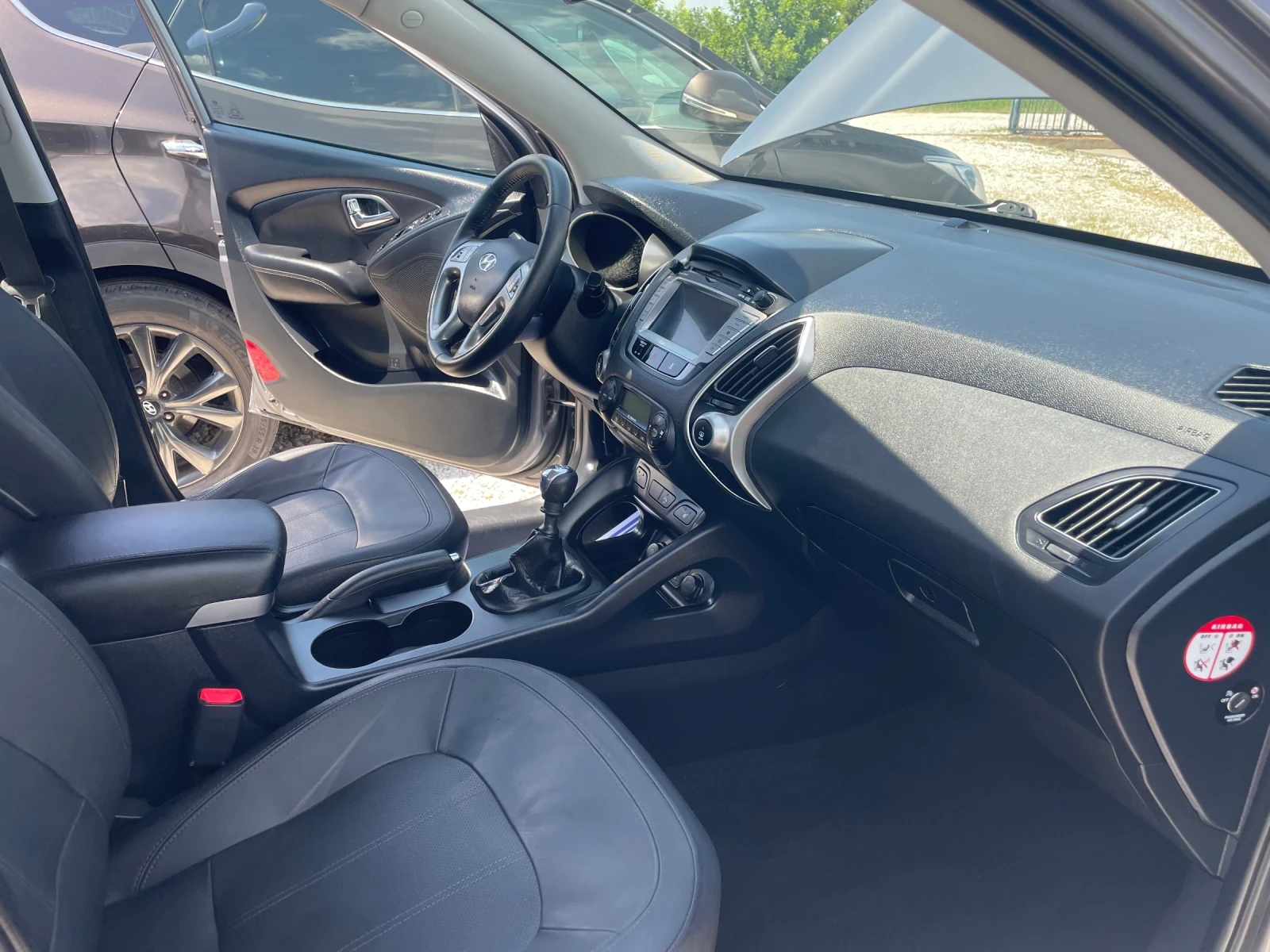 Hyundai IX35, снимка 8 - Автомобили и джипове - 54699656