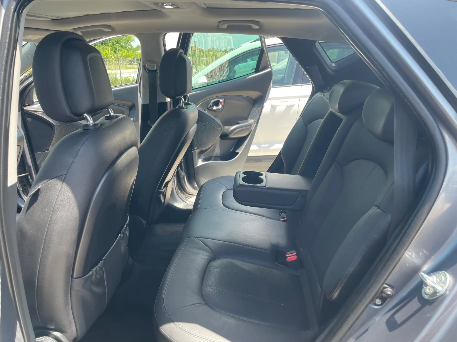 Hyundai IX35, снимка 9 - Автомобили и джипове - 54699656
