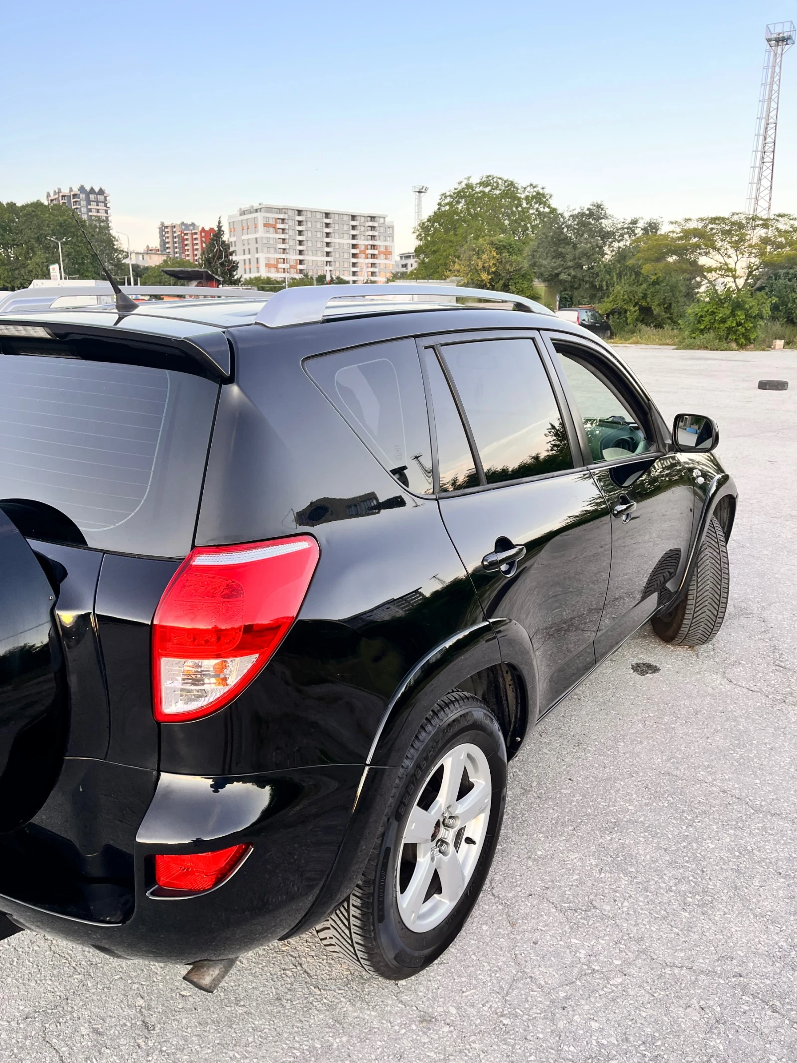 Toyota Rav4, снимка 4 - Автомобили и джипове - 55000773