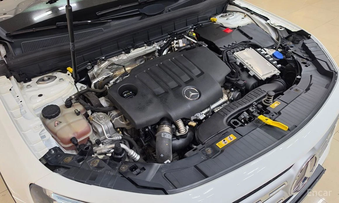 Mercedes-Benz GLB, снимка 8 - Автомобили и джипове - 55281160