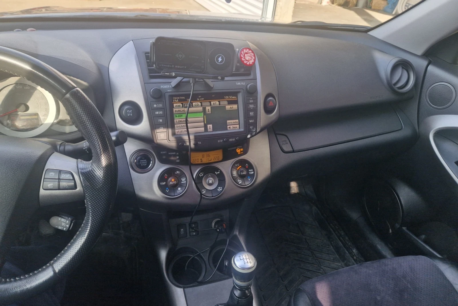 Toyota Rav4, снимка 5 - Автомобили и джипове - 55540591