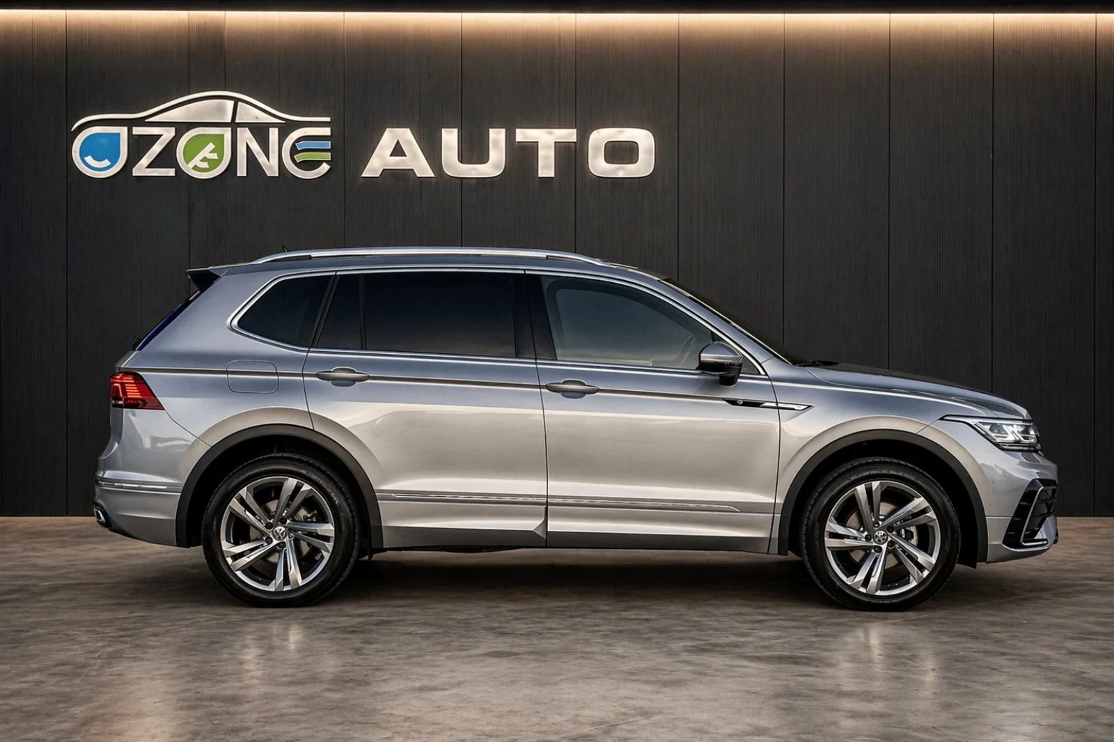 VW Tiguan, снимка 4 - Автомобили и джипове - 55548273