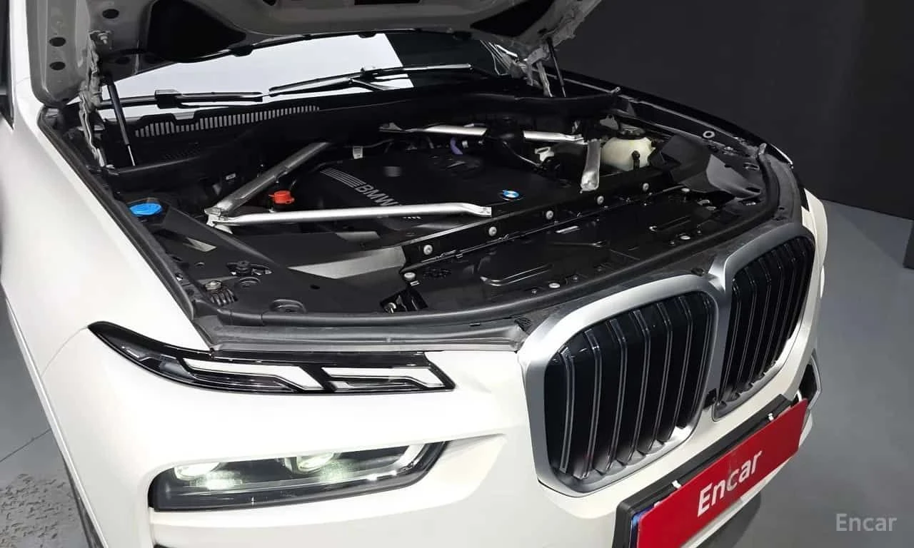 BMW X7  xDrive 40i Design Pure Excellence 7 Seater , снимка 6 - Автомобили и джипове - 55586802