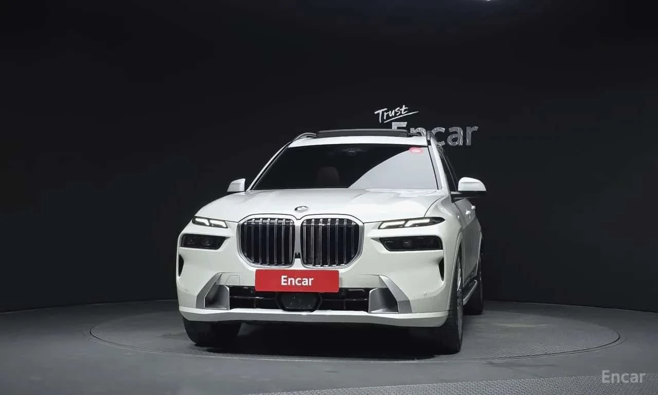 BMW X7  xDrive 40i Design Pure Excellence 7 Seater , снимка 3 - Автомобили и джипове - 55586802