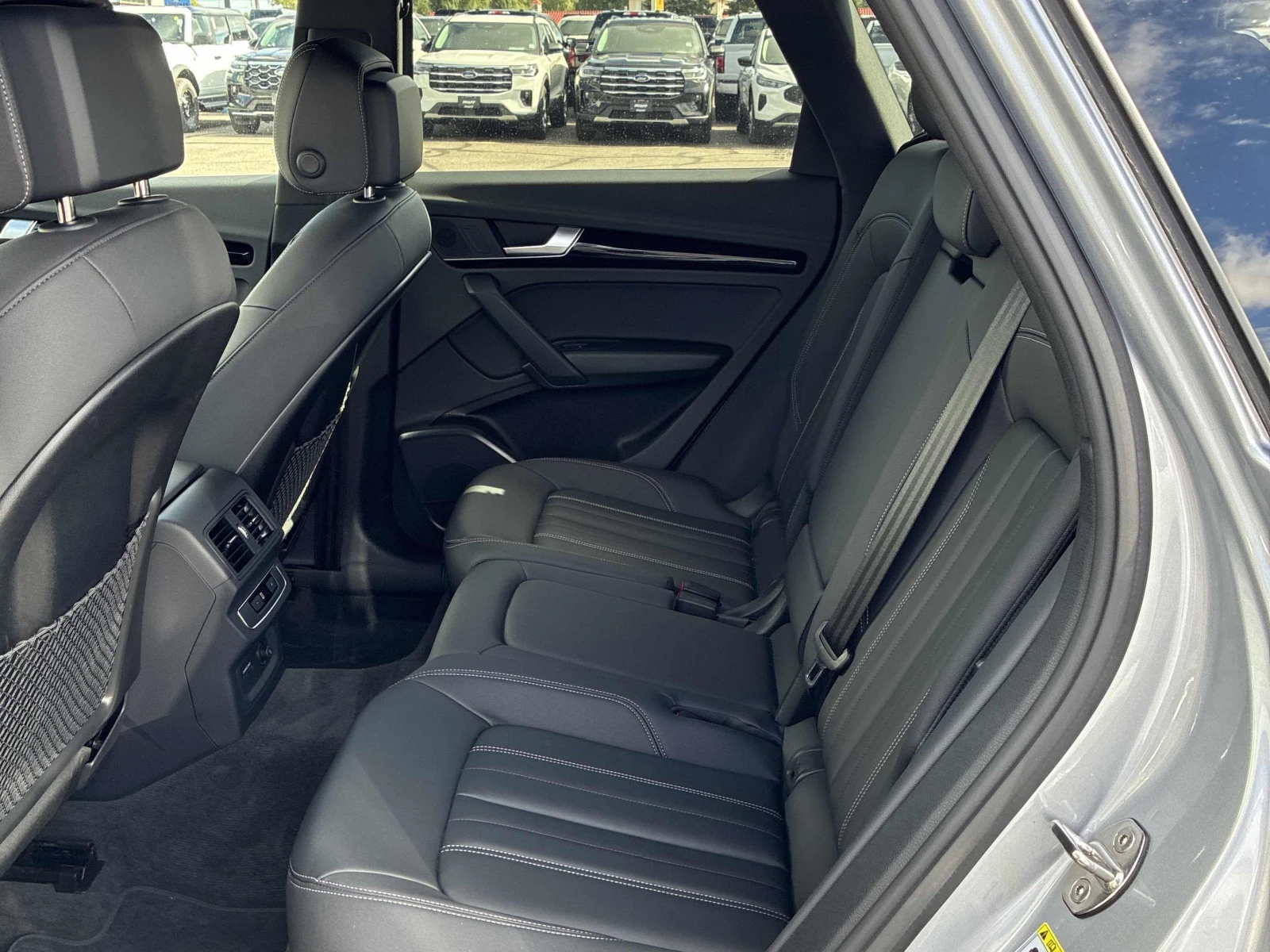 Audi Q5 45 TFSI quattro / АВТОКРЕДИТ / ПРОГНОЗНА ЦЕНА до Б, снимка 12 - Автомобили и джипове - 55752852